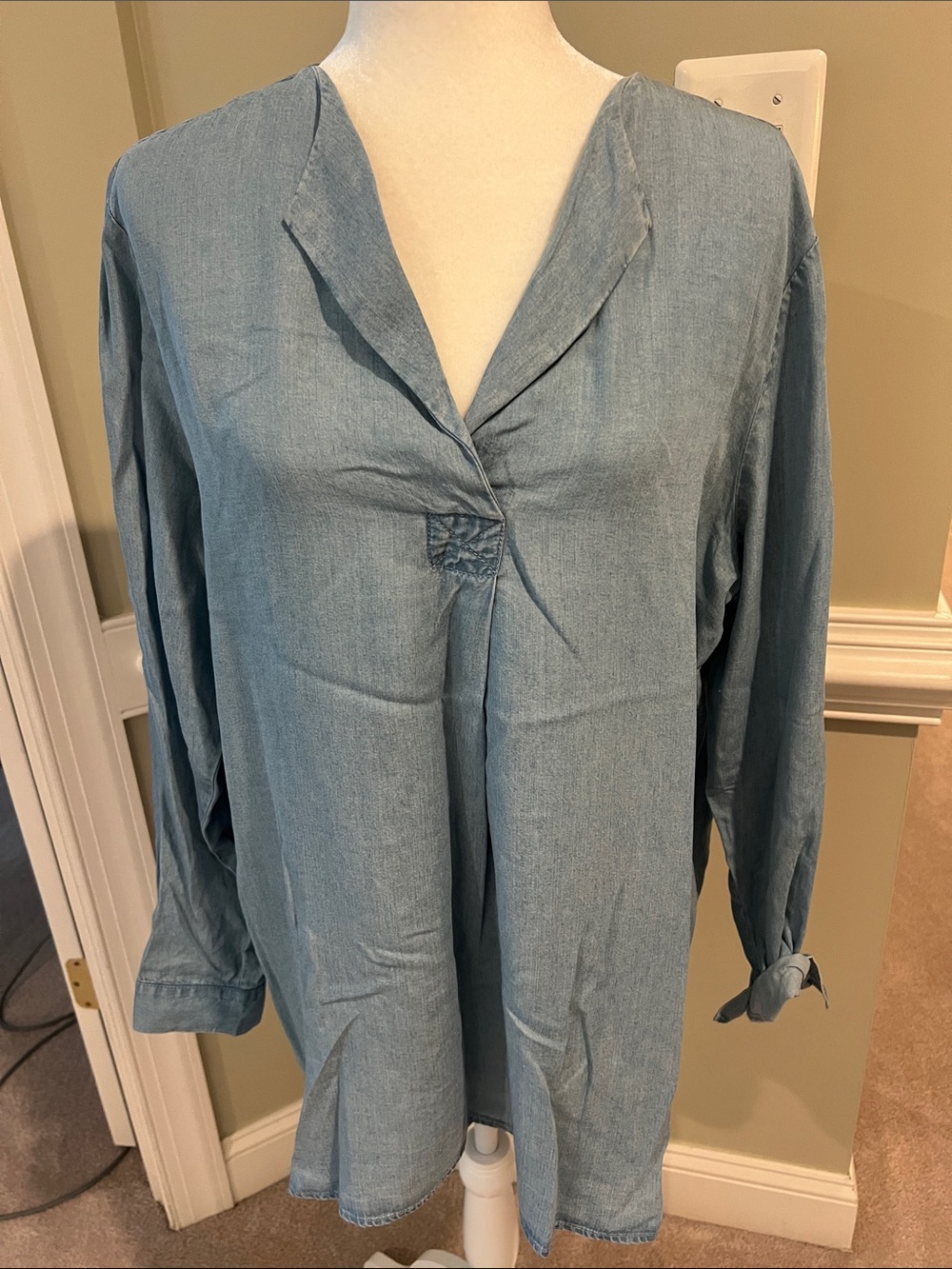 J. Jill Light Blue Relaxed V-Neck Long Sleeve “Denim” Tunic